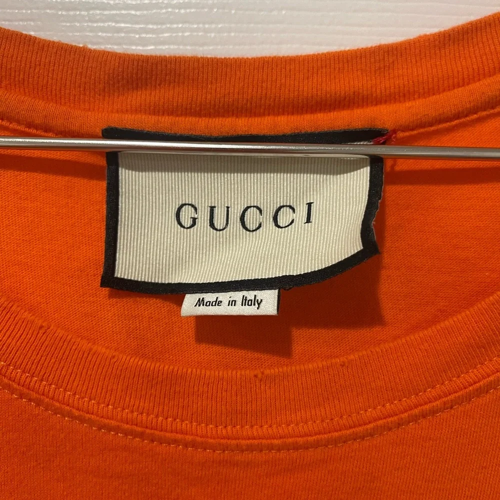 Gucci Bright Orange Classic Logo Graphic Tee - Picture 4 of 5